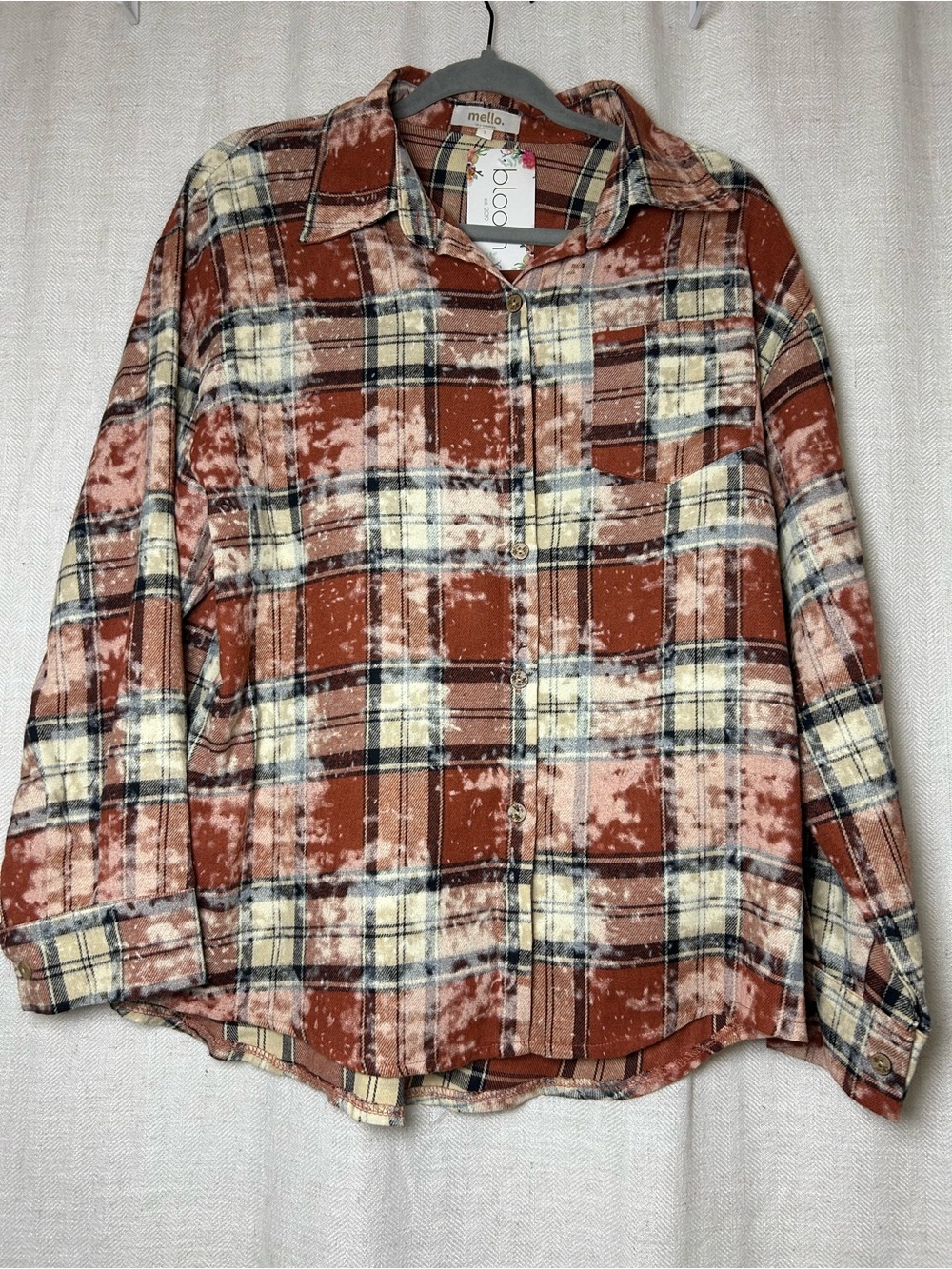 NWT Mello Los Angeles Bleach Wash Plaid Flannel Shirt with Star Patches – Size S